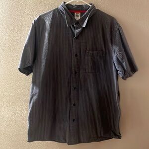 Men’s Large North Face Short Sleeve Button Up Dress Shirt